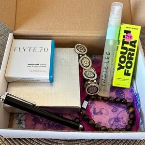 Beauty + Jewelry box 📦 (lip gloss, serum, cream blush w/ 2 bracelets + stylus)
